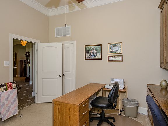 4th image of 131 Sweetwater Trl