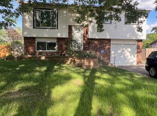 132 Olympic Dr, Bolingbrook, IL 60440