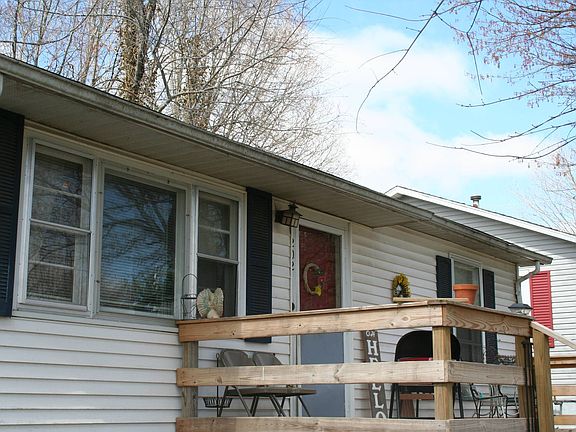 4th image of 202 Kerr St