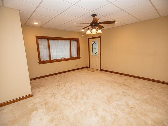 5th image of 822 Gary Dr