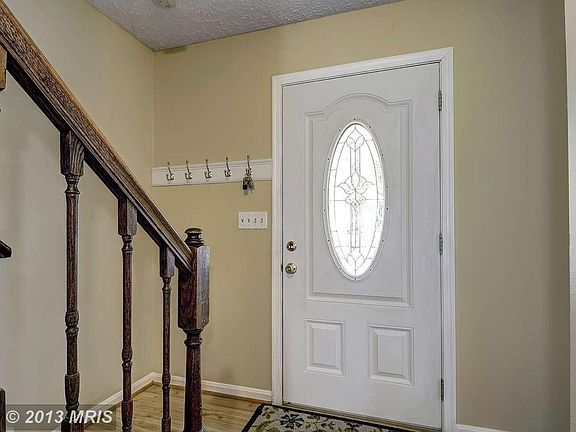 3rd image of 8047 Escalon Ave