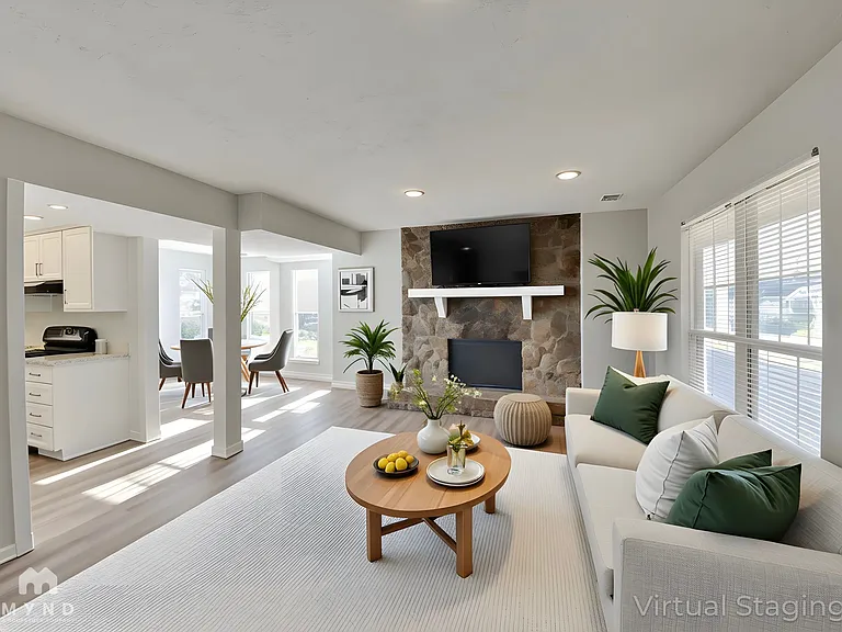 3050 Brook Hollow Dr — Photo 2