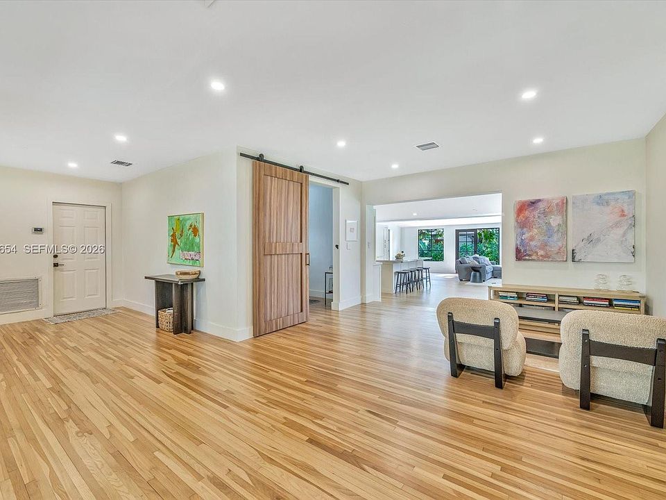 5943 SW 65th Ave, South Miami, FL 33143 | Zillow
