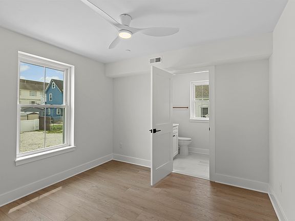 4th image of 118 E Taylor Ave #6