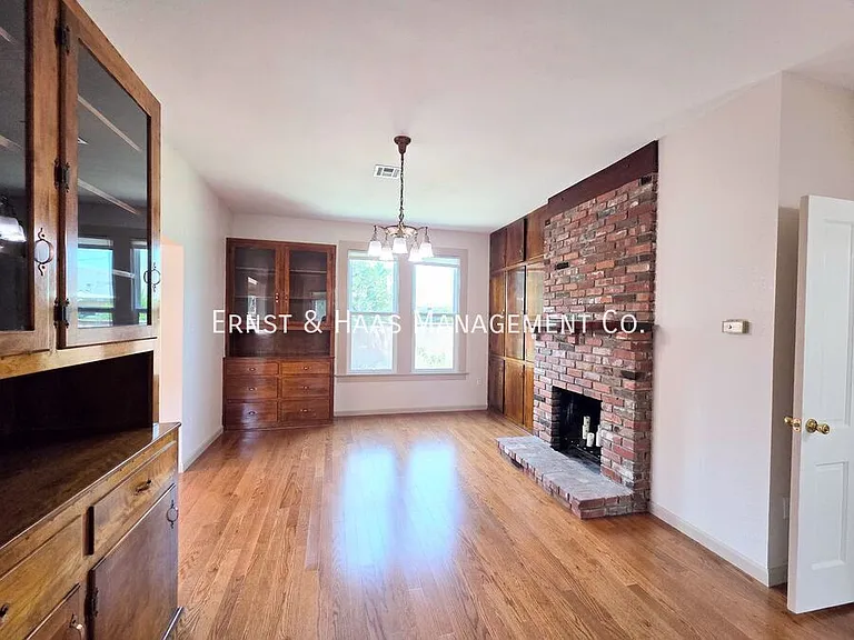 9497 Foster Rd — Photo 8