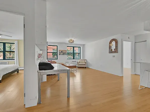 106 East 35th Street — Photo 1