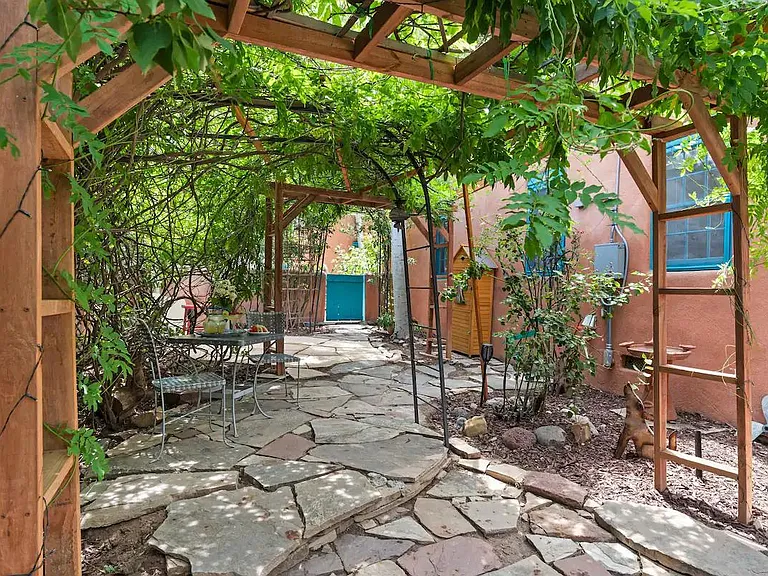 700 Don Gaspar Ave #3 — Photo 48