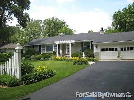 Beautiful home on Quiet-non thru street