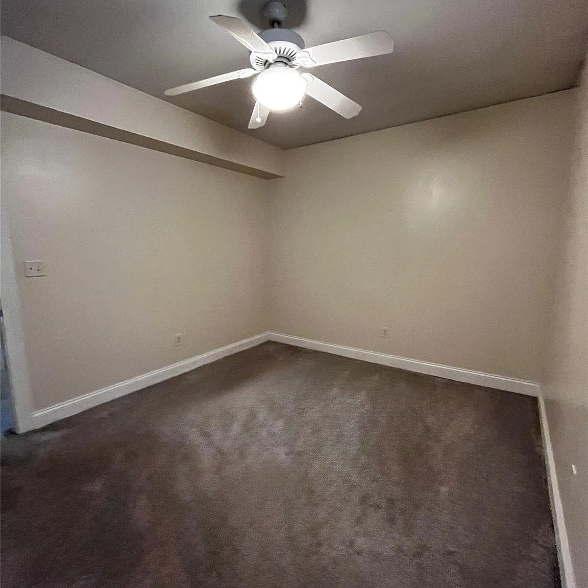 1 bed, 1.0 bath, 2693 sqft, $1,850 — Photo 3