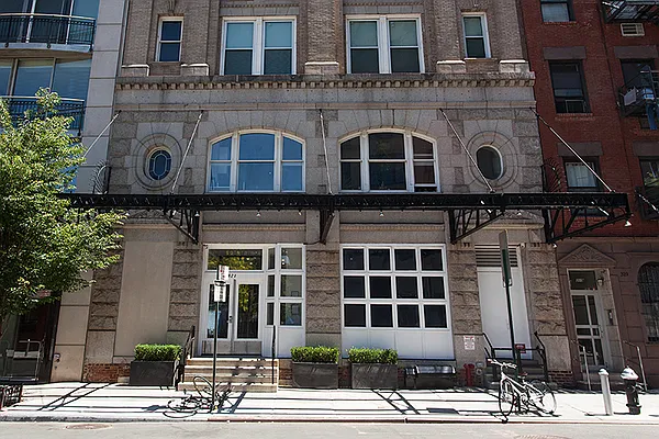 Rented by RHI Group | media 38