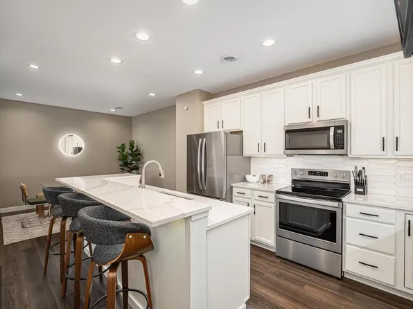 9629 Scott Ln N, Brooklyn Park, MN 55443