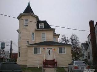 9301 197th St, Hollis, NY 11423
