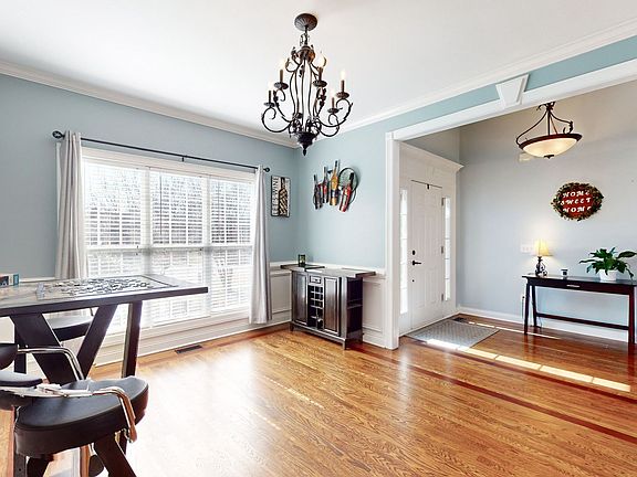 5th image of 3102 Shropshire Ct