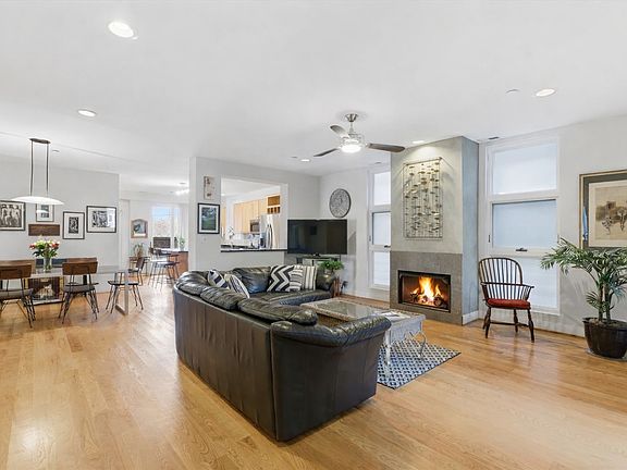 2nd image of 2515 Prairie Ave APT 1E