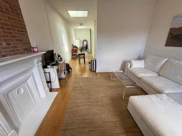 265 West 19th Street image 1 of 12