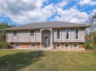 27701 S Wolf Rd, Freeman, MO 64746
