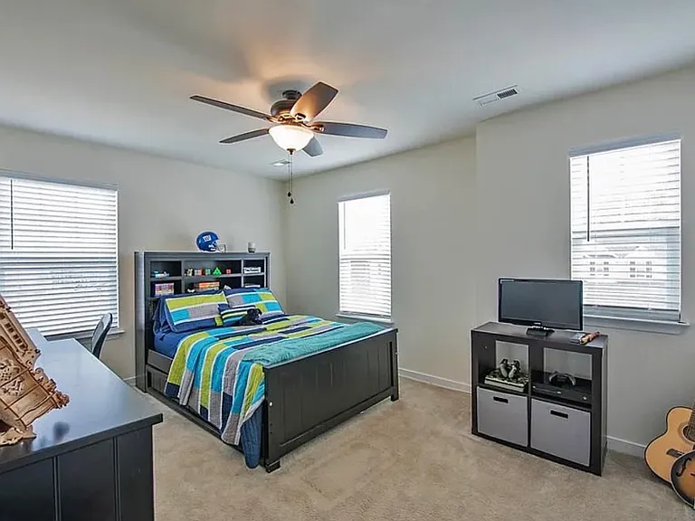 18400 Twin Falls Ln — Photo 12