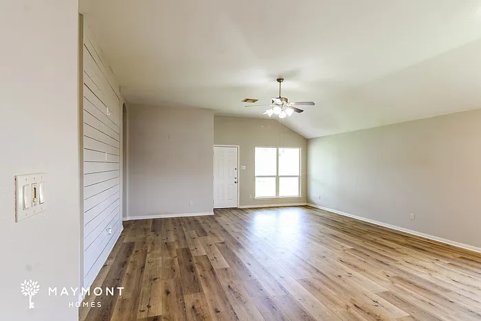 5047 Gulf Stream Ln — Photo 3