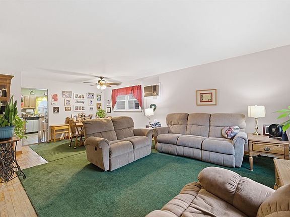 4th image of 204 DEVON ST