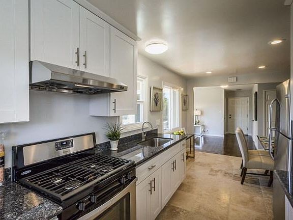 5th image of 838 San Mateo Ct