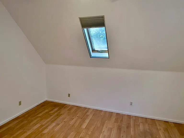 25250 Lodge Rd #B — Photo 16