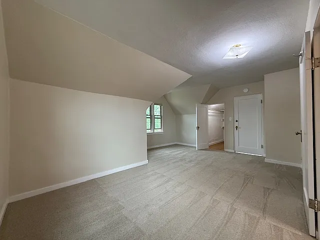 4006 N Addison St — Photo 10