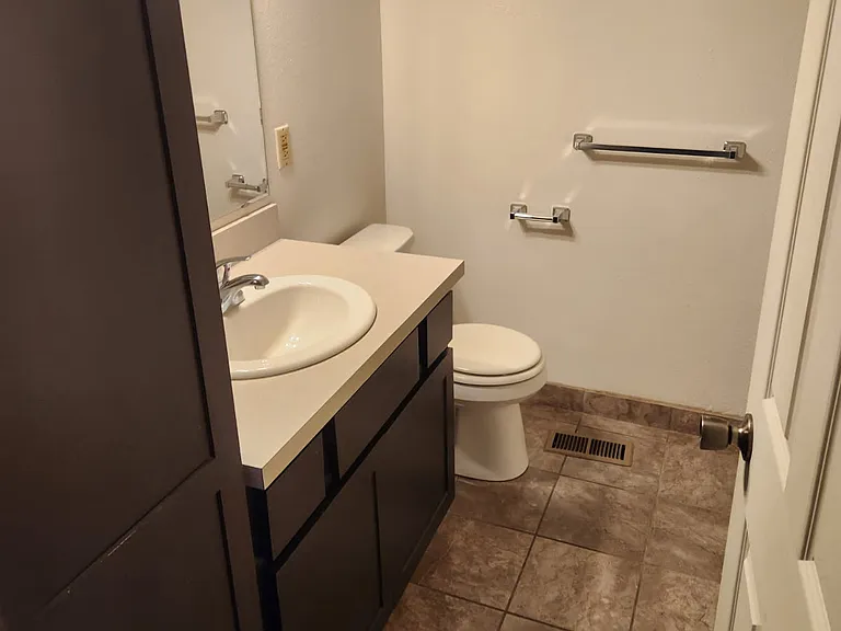 Pinetree Townhomes — Photo 4