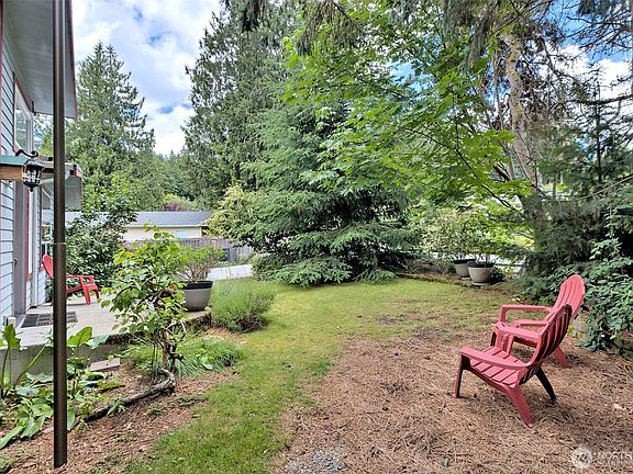3rd image of 18701 10th Avenue NE