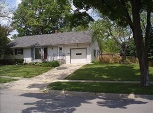 2940 Oak Grove Ln, Rockford, IL
