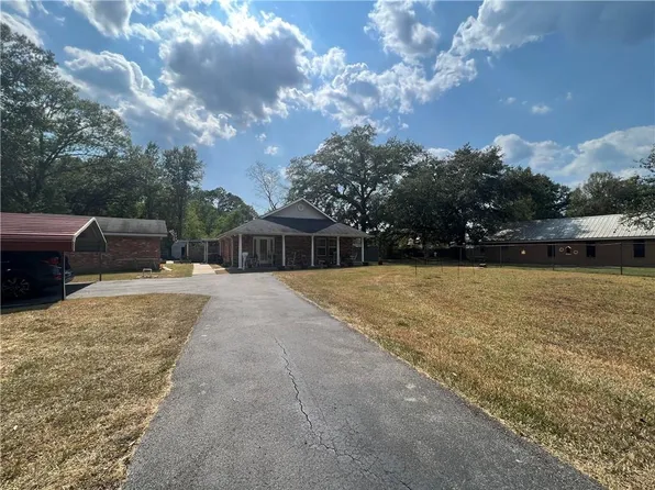 39056 Saint Paul Dr, Pearl River, LA 70452