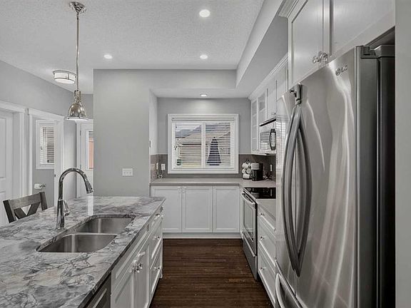 5th image of 53 S Mahogany Point SE
