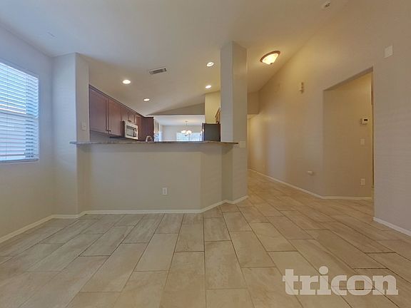 3rd image of 25738 W Saint Catherine Ave