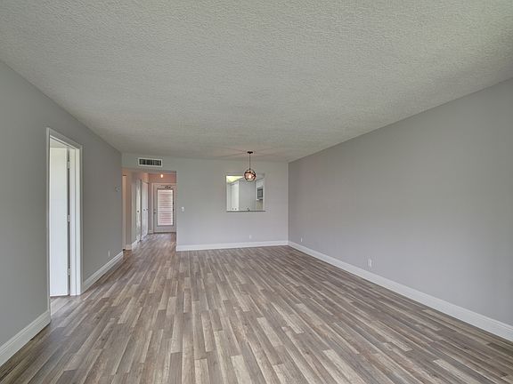 2nd image of 27 Abbey Ln APT 204