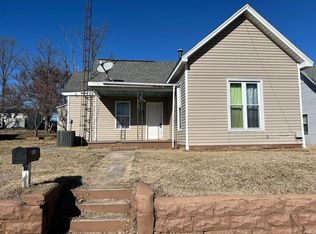 704 W Walnut St, Washington, IN 47501