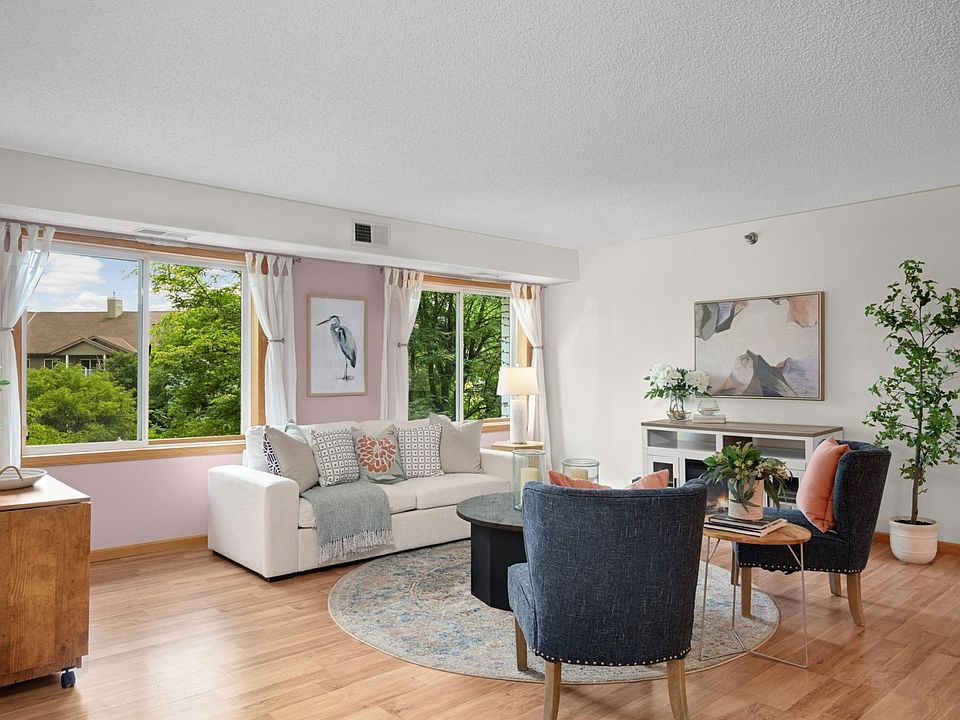 1st image of 18400 Euclid St APT 357