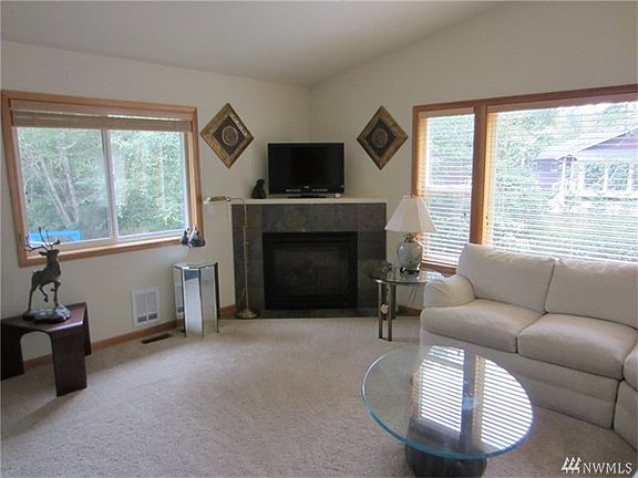 2nd image of 745 Kingfisher Ct