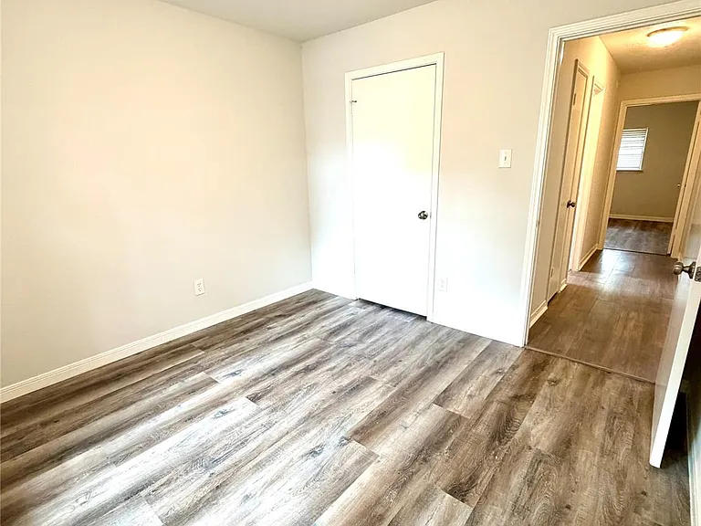 19114 Indian Grass Dr — Photo 12