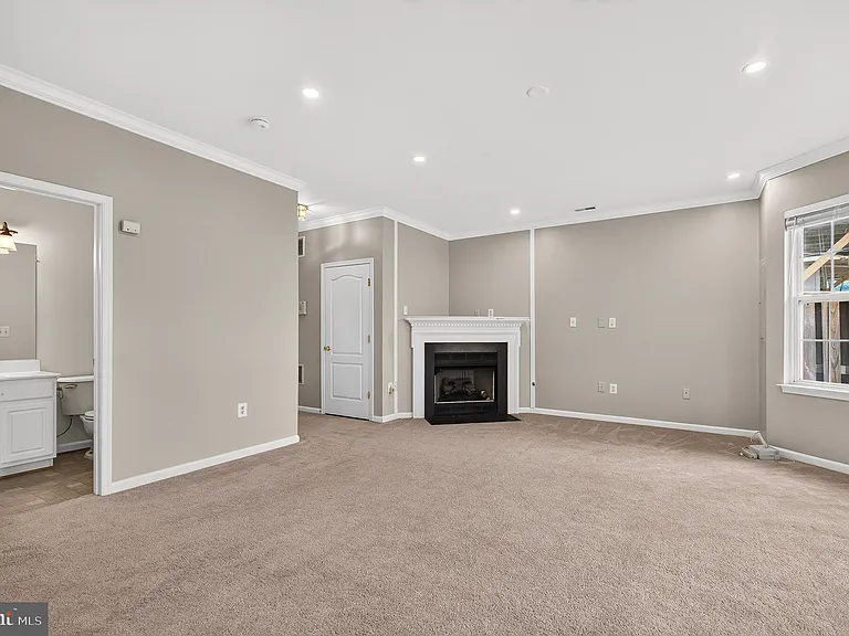 6805 Oregano Ln — Photo 7