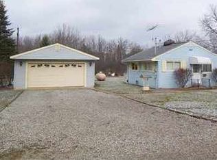 967 Harris Rd, Brooklyn, MI 49230