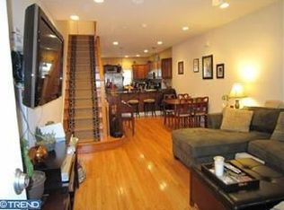1041 Mercy St, Philadelphia, PA 19148