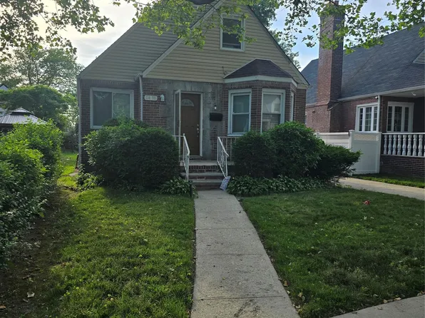 11498 230th St, Cambria Heights, NY 11411