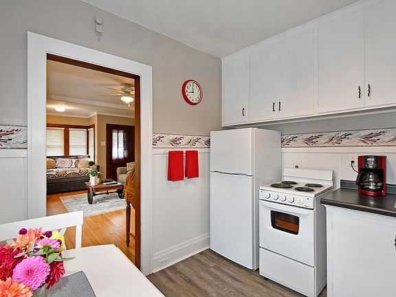 4th image of 1716 6th St E