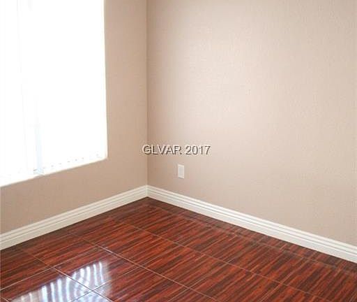 5th image of 2217 Meadow Green Ave
