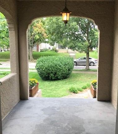 4th image of 1323 Mulford Ave