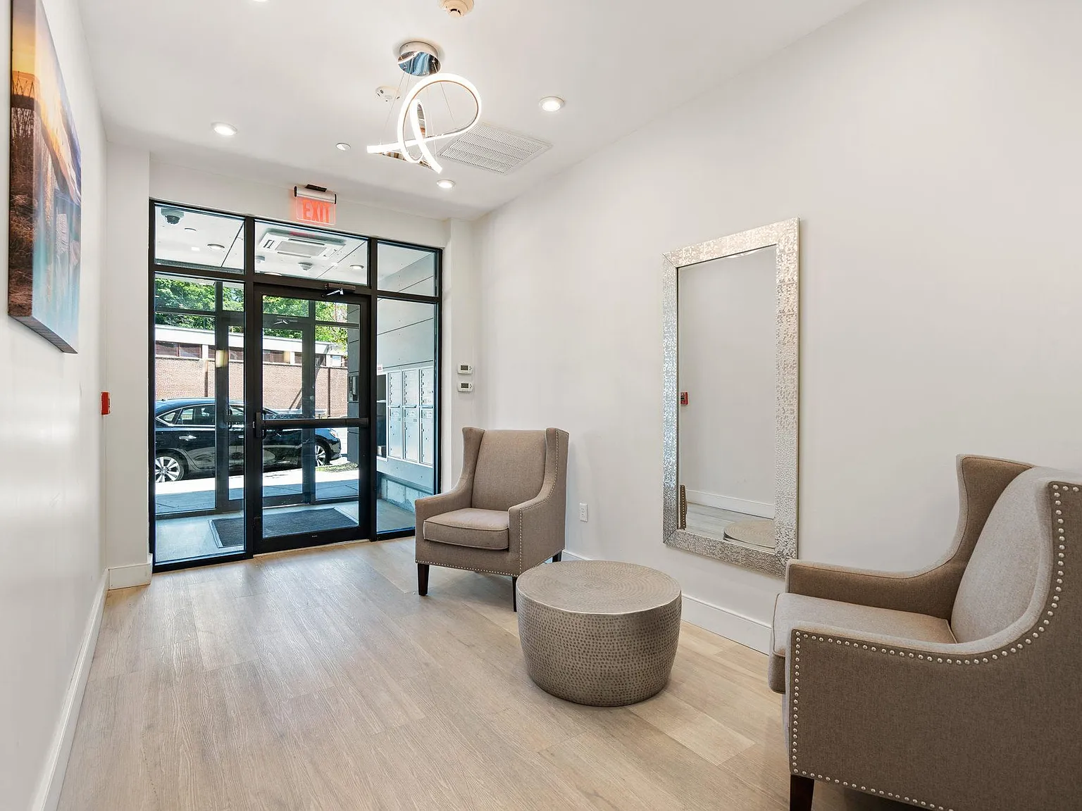 2 bed, 1150 sqft, $3,300 — Photo 2