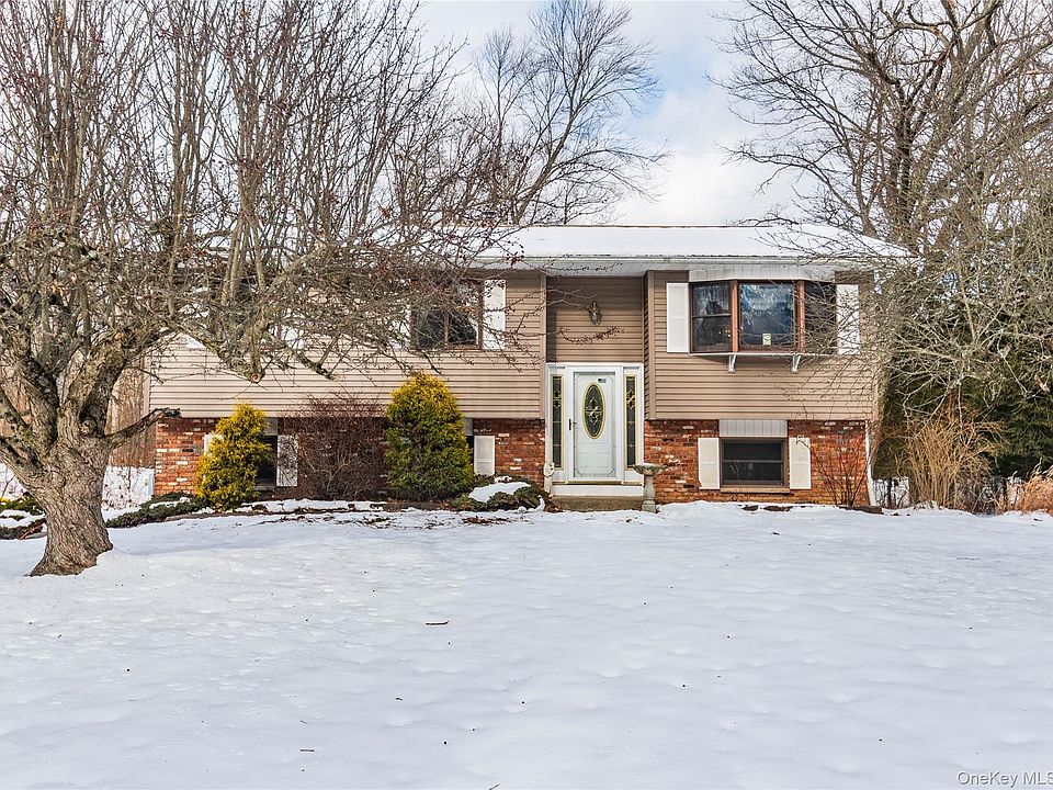 1st image of 32 Elizabeth Drive