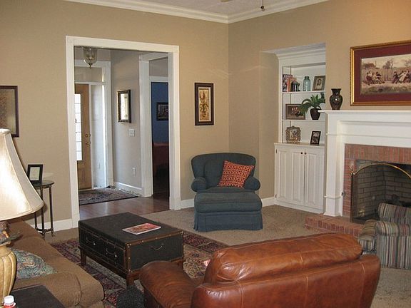 3rd image of 120 Woodlands Park Dr