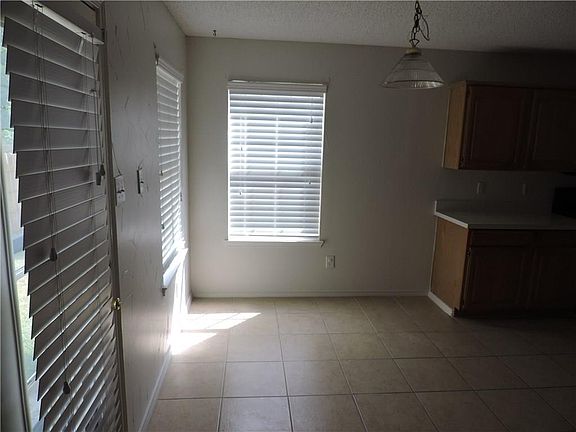 5th image of 721 Mill Branch Dr