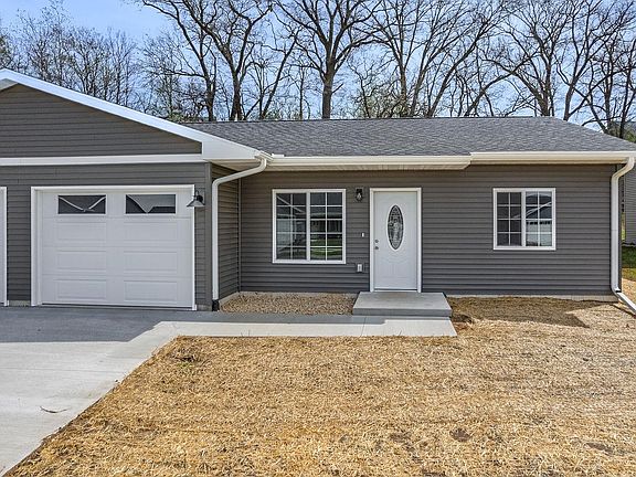 2nd image of 2432 Russell Ct