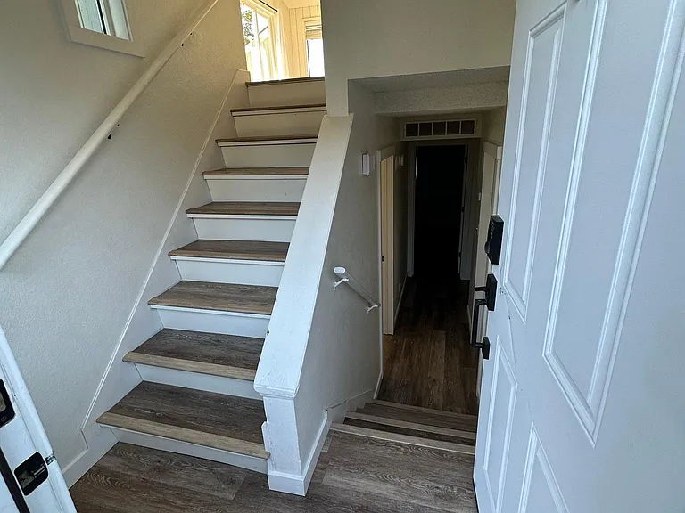 883 N Gossett Pl — Photo 8